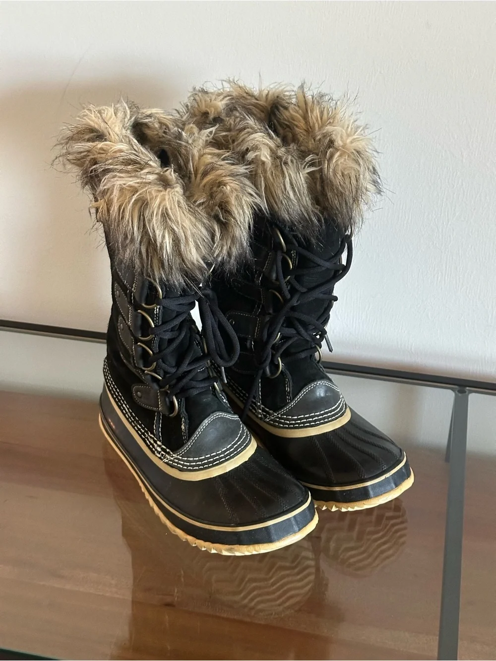 SOREL Joan of Arctic Waterproof Boot Size 10